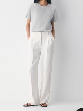 ❣️SOLD❣️Aritzia Wilfred - The Effortless Pant size 4